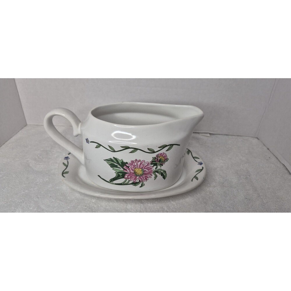 VINTAGE INTERNATIONAL "TERRACE BLOSSOMS" GRAVY BOAT AND UNDERPLATE